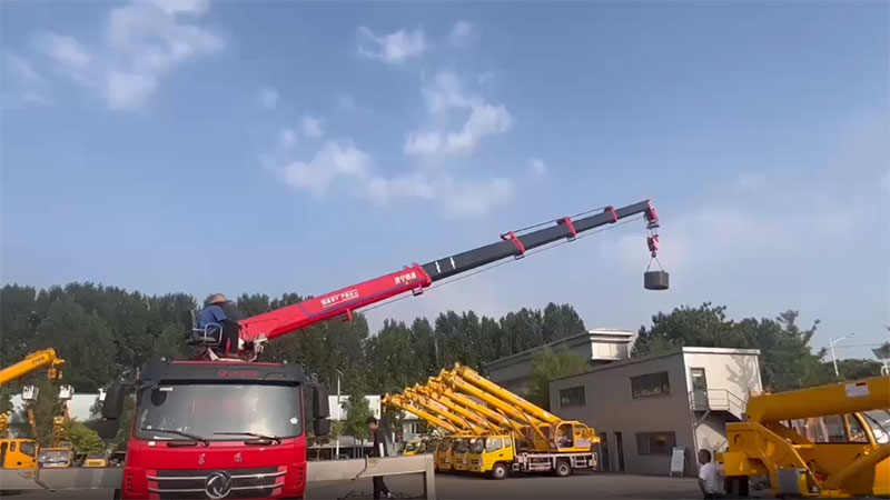 Camión pluma de 14T SST14S5; Grúa montada sobre camión